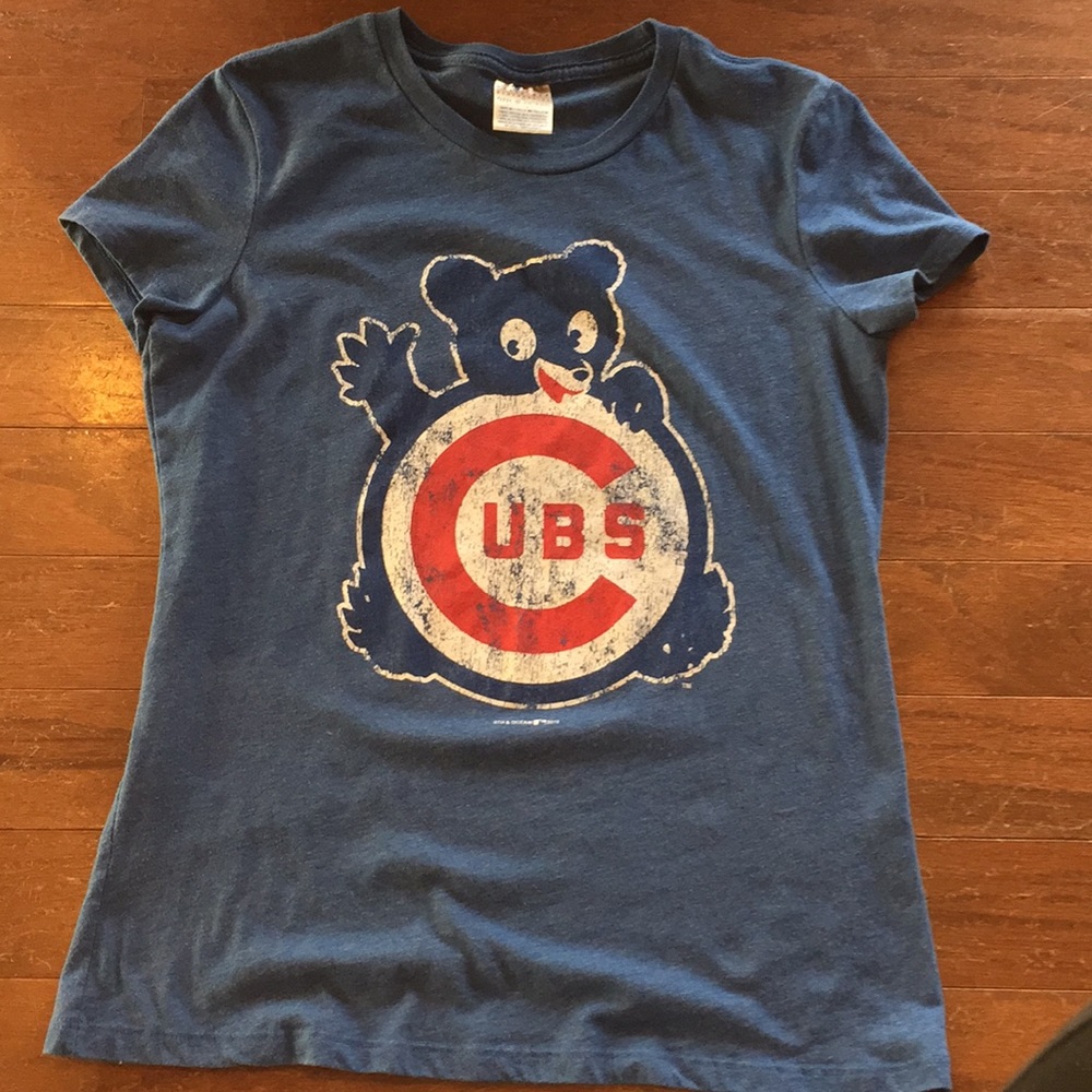 Cubs T-shirt size Medium
